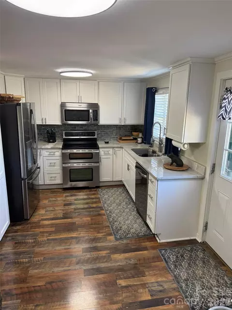 Kitchen - 102 Phillips Rd, Spruce Pine, NC 28777 photo 1 of 1