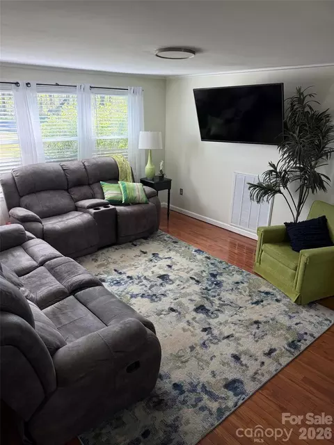 Living - 102 Phillips Rd, Spruce Pine, NC 28777 photo 1 of 1