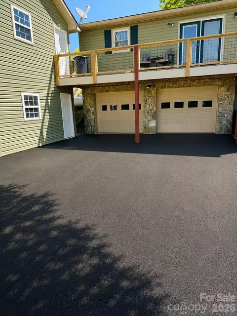 Exterior - 102 Phillips Rd, Spruce Pine, NC 28777 photo 1 of 6