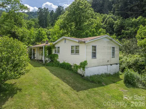 5622 Dutch Cove Rd, Canton, NC 28716