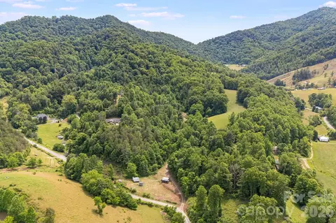 224 Allen Dr, Marshall, NC 28753 photo 16