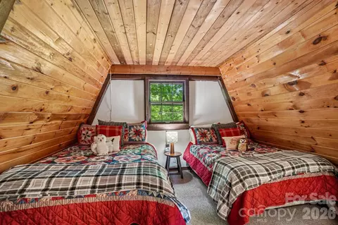 Bedroom - 201 Hampton Gap Dr, Mars Hill, NC 28754 photo 3 of 3