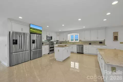 Kitchen - 2831 Bethany Ford Rd, Roaring River, NC 28669 photo 3 of 6