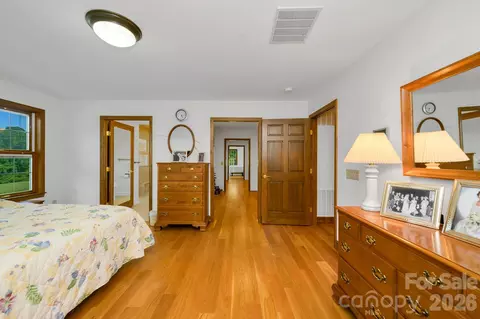 Bedroom - 2831 Bethany Ford Rd, Roaring River, NC 28669 photo 4 of 7