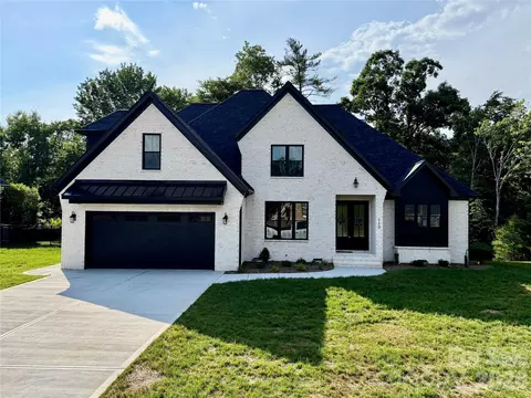 112 Wexford 5 Pointe Pointe #5, Hickory, NC 28601