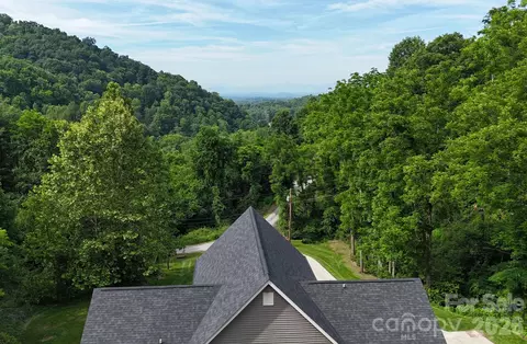 300 Green Meadow Ln, Mars Hill, NC 28754