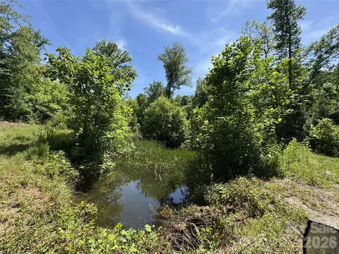 473 Mcentire Rd, Tryon, NC 28782 photo 4
