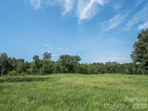 473 Mcentire Rd, Tryon, NC 28782 photo 4