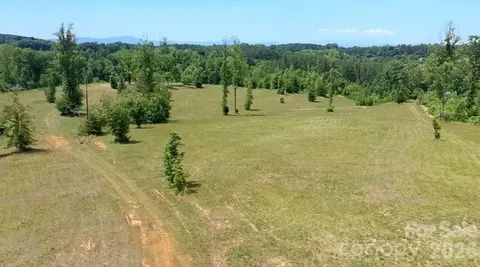 473 Mcentire Rd, Tryon, NC 28782 photo 2