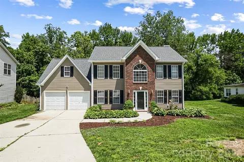 5012 Eagle Creek Dr, Charlotte, NC 28269