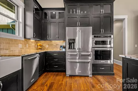 Kitchen - 398 Mapleton Ln, Columbus, NC 28722 photo 4 of 4