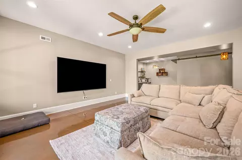 Living - 398 Mapleton Ln, Columbus, NC 28722 photo 3 of 3