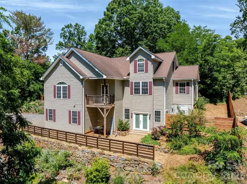 341 Pearson Dr, Asheville, NC 28801