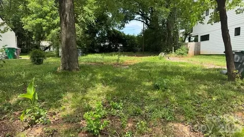 2512 Elon St, Charlotte, NC 28208