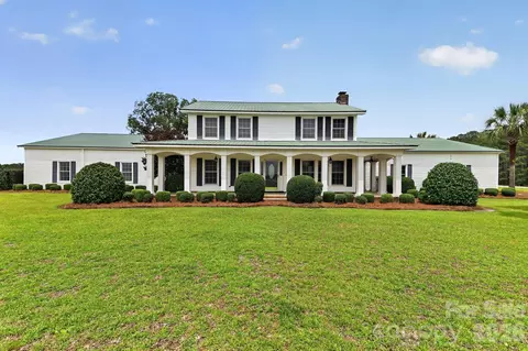 450 Bull Swamp Rd, Saint Matthews, SC 29135