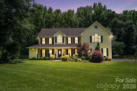 12816 Hidden Hills Ln, Mint Hill, NC 28227