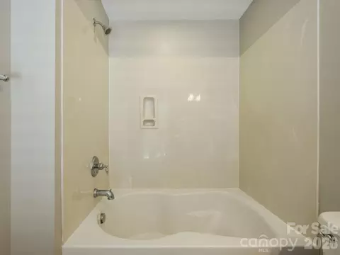 Bath - 562 Sixth Baxter Xing, Fort Mill, SC 29708 photo 5 of 7