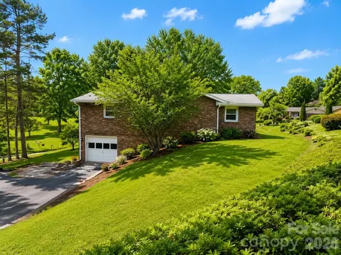 114 Falling Waters 2 Rd #2, Hendersonville, NC 28792