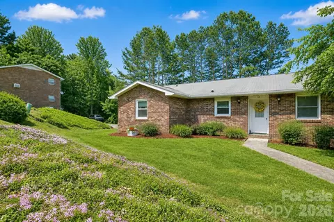 114 Falling Waters 2 Rd #2, Hendersonville, NC 28792