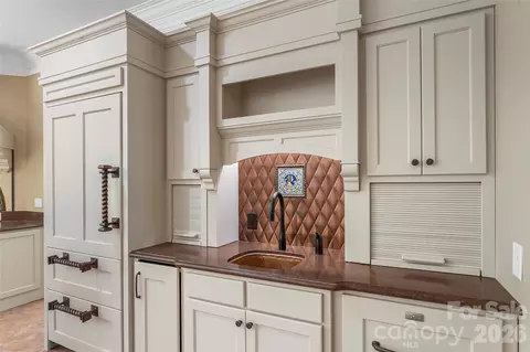 Kitchen - 1090 Pearidge Rd, Bostic, NC 28018 photo 4 of 5