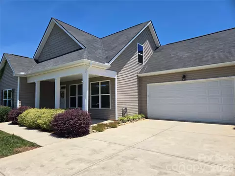 990 Russell Ridge Dr, Catawba, NC 28609