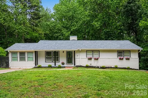 716 Grandview Ne Dr NE, Concord, NC 28025