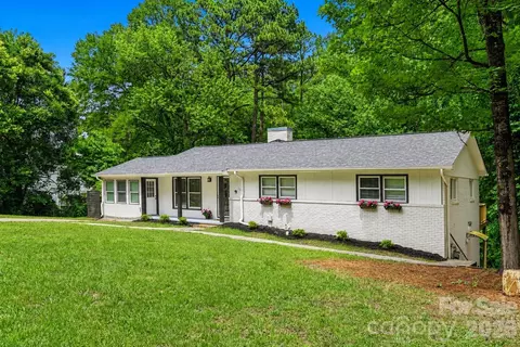 716 Grandview Ne Dr NE, Concord, NC 28025