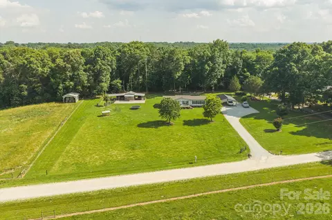 441 Fairgrounds Rd, Taylorsville, NC 28681