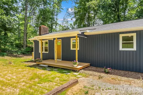 4074 Shane Dr, Morganton, NC 28655 photo 3