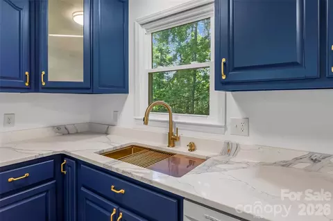 4074 Shane Dr, Morganton, NC 28655 photo 10