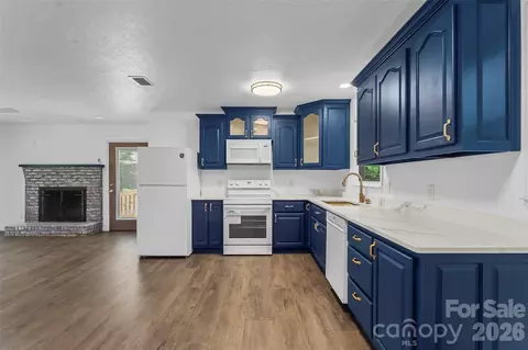 4074 Shane Dr, Morganton, NC 28655 photo 7