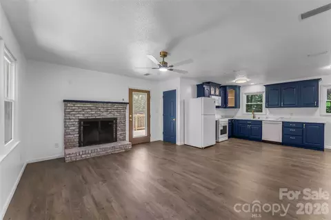 4074 Shane Dr, Morganton, NC 28655 photo 4