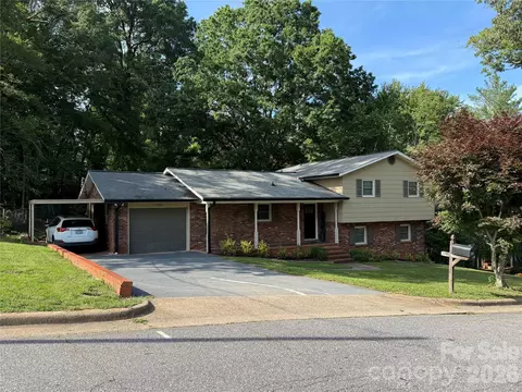 1130 16th Nw Ave NW, Hickory, NC 28601
