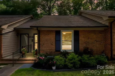 114 Ashleigh Ct, Fort Mill, SC 29715