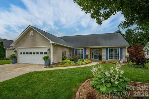 31 Misty Valley Rd, Fletcher, NC 28732