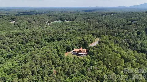 590 Boulder Rdg, Lake Lure, NC 28746