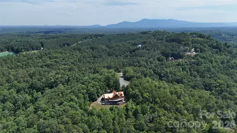 590 Boulder Rdg, Lake Lure, NC 28746