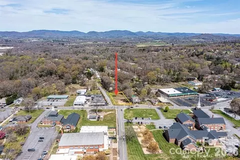 24 7th Nw St NW, Taylorsville, NC 28681