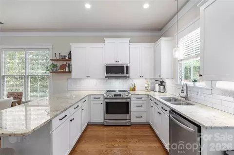 Kitchen - 3292 Richards Xing, Fort Mill, SC 29708 photo 4 of 4