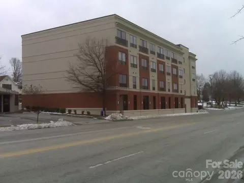411 W Washington 208 St #208, Greensboro, NC 27401