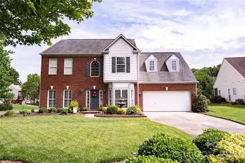 405 Matthews Estates Rd, Matthews, NC 28105