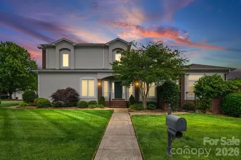 17712 Preston Lake Dr, Cornelius, NC 28031