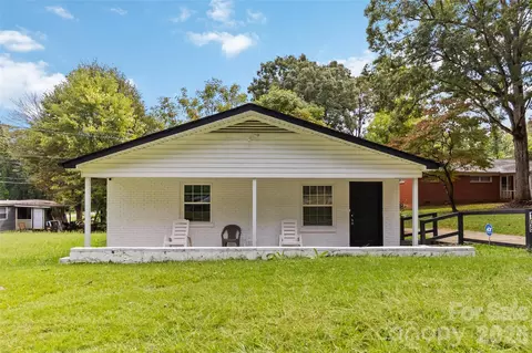 106 Robinson Ave, Mount Holly, NC 28120