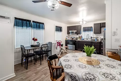 Dining - 229 Acl Ave, Cheraw, SC 29520 photo 1 of 2