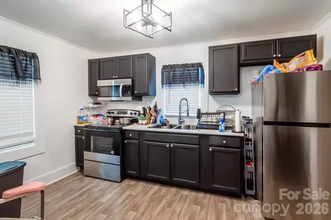 Kitchen - 229 Acl Ave, Cheraw, SC 29520 photo 3 of 3