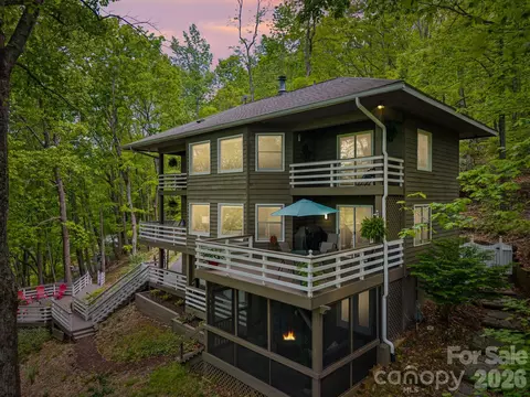 58 Sourwood Dr, Mills River, NC 28759