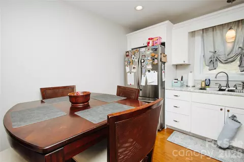 Dining - 212 Maple Ave, Marion, NC 28752 photo 2 of 2