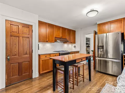 Kitchen - 153 Franklin St, Brevard, NC 28712 photo 3 of 4