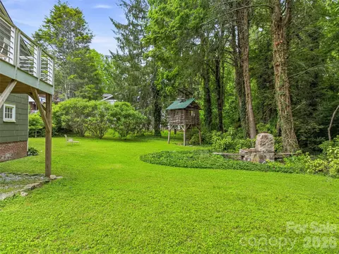 Exterior - 153 Franklin St, Brevard, NC 28712 photo 9 of 11