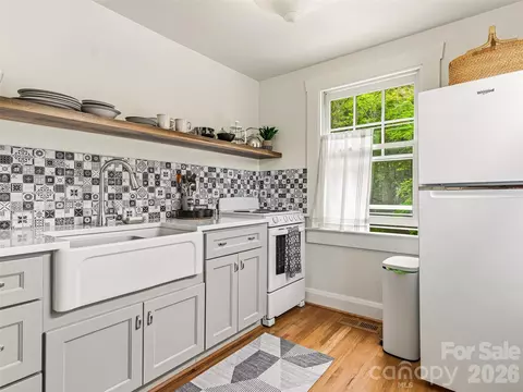 Kitchen - 153 Franklin St, Brevard, NC 28712 photo 4 of 4